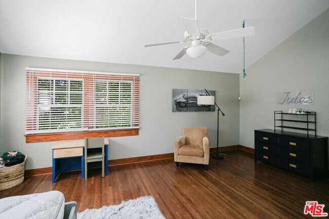 Building Photo - 13239 Addison St