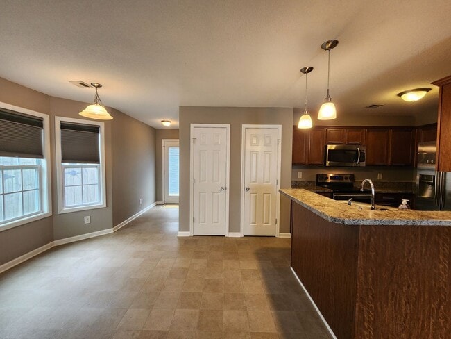 Building Photo - Welcome Home!