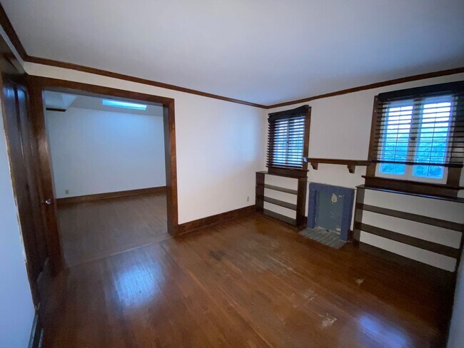 Building Photo - 2076 Iuka Ave