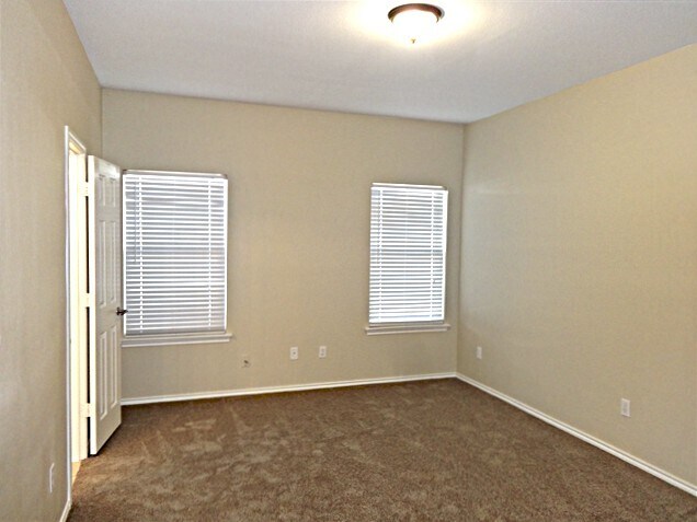 Building Photo - 6424 Payton Dr