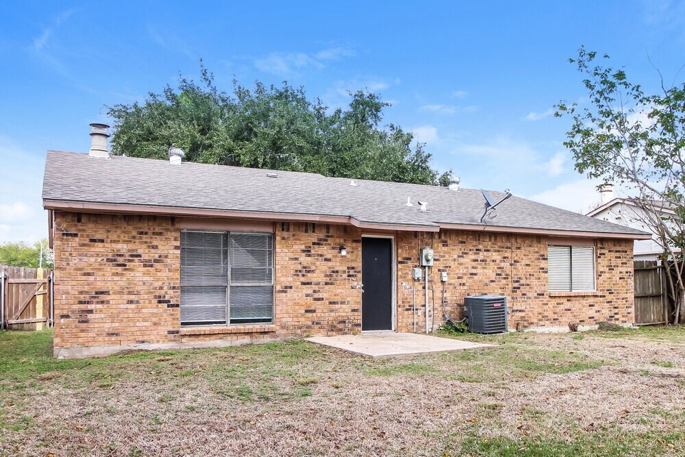 Building Photo - 5011 Ridge Manor Dr