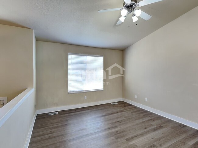 Building Photo - 617 S 375 W