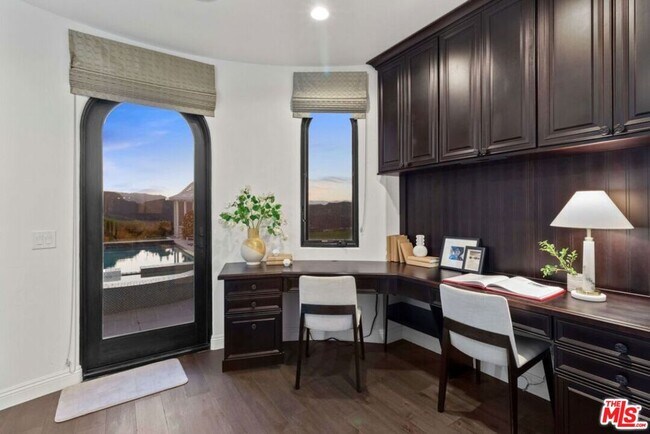 Building Photo - 16866 Charmel Ln