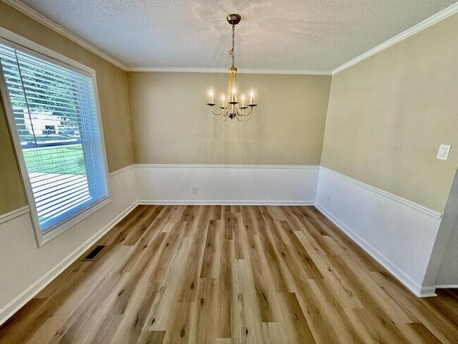 Building Photo - 13004 Astalot Dr SE