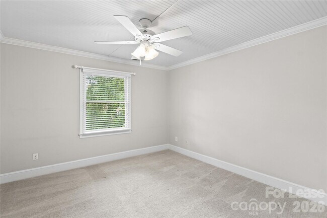 Building Photo - 9033 Pennyhill Dr