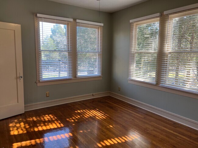 Room 1 - 292 Spence Ln