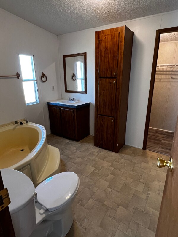 Building Photo - 6859 NE 1st Pl