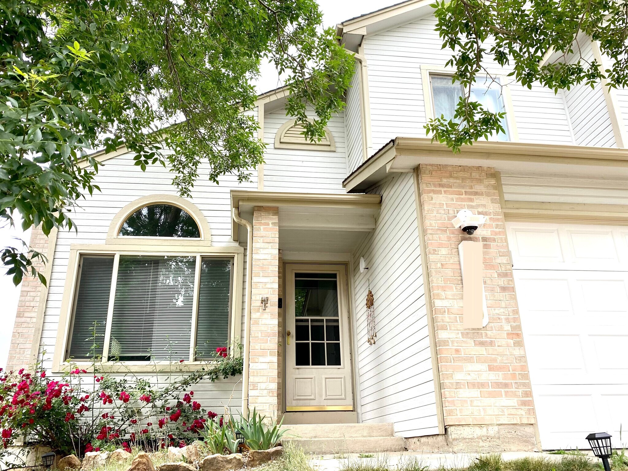 Building Photo - 2130 Silkwood Dr