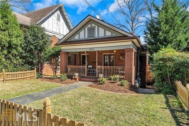 Building Photo - 861 Charles Allen Dr NE