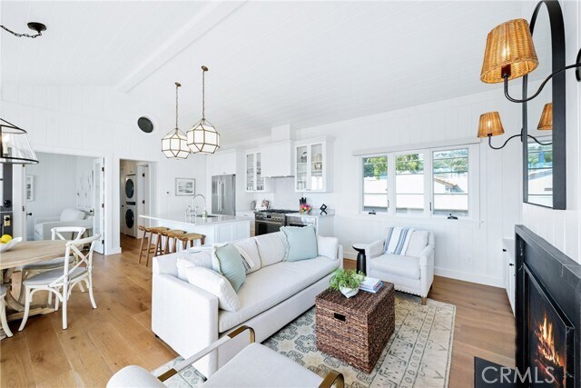 Building Photo - 360 Cliff Dr