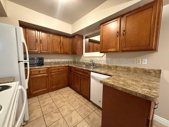 Building Photo - 4554 E Paradise Village Pkwy N