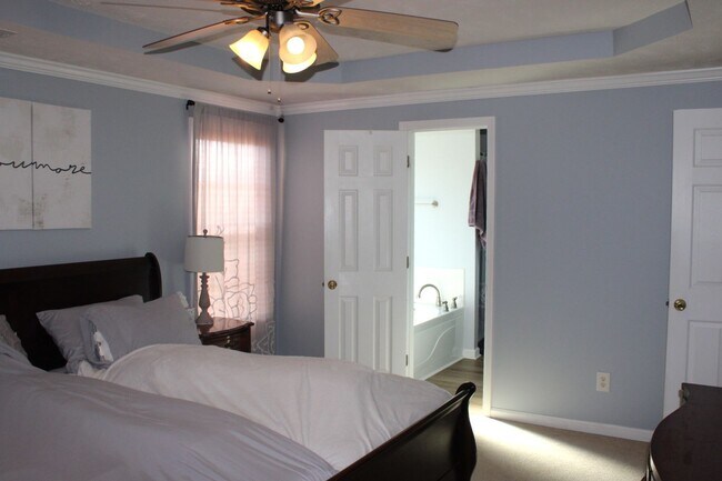 Building Photo - Beautiful Home in Hubert