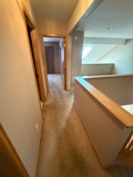 Building Photo - 1500 Raven Cir