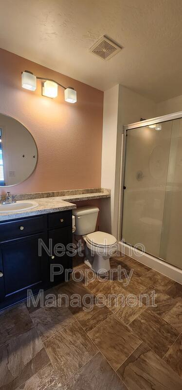 Building Photo - 657 N Manship Ave