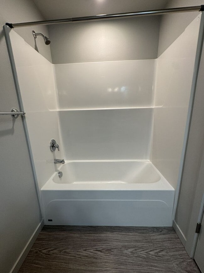 Building Photo - Open Concept Living
