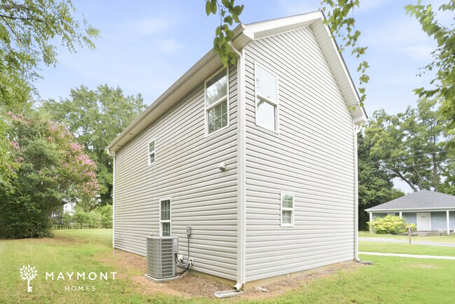 Building Photo - Inviting 3-Bedroom Gastonia Home