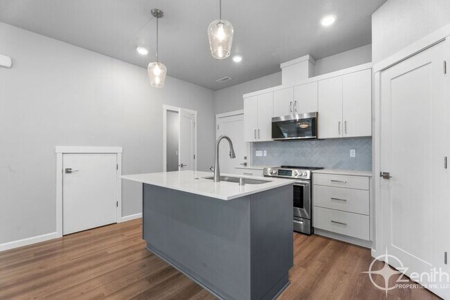 Building Photo - 16318 NE 20th St