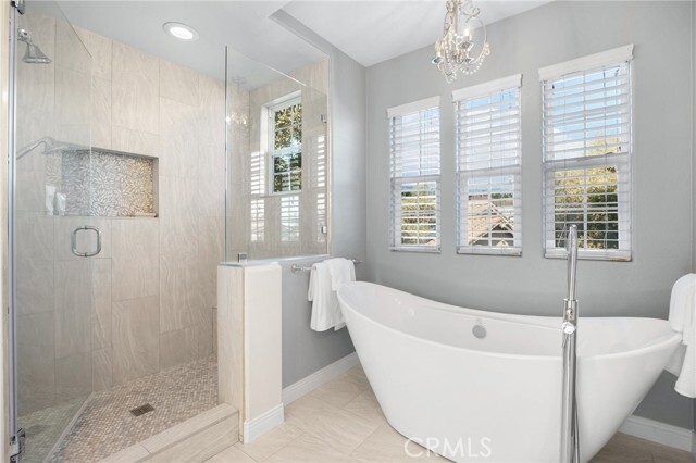 Building Photo - 21247 Ronda Cir