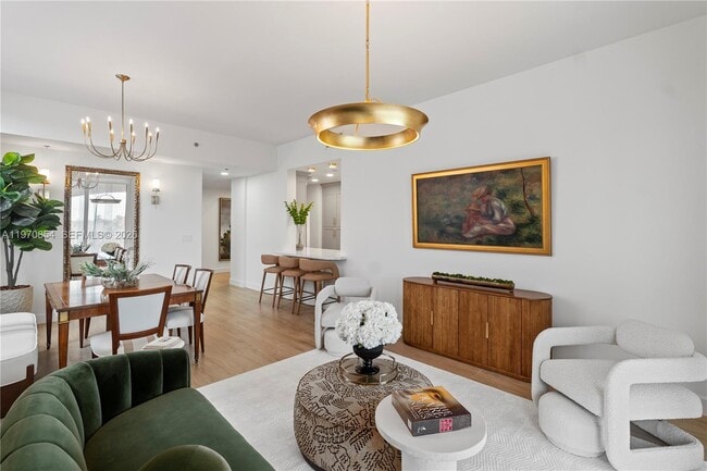 Building Photo - 626 Coral Wy