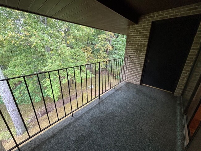 Building Photo - Beautiful 2 Bedroom 2 Bathroom apartment i...