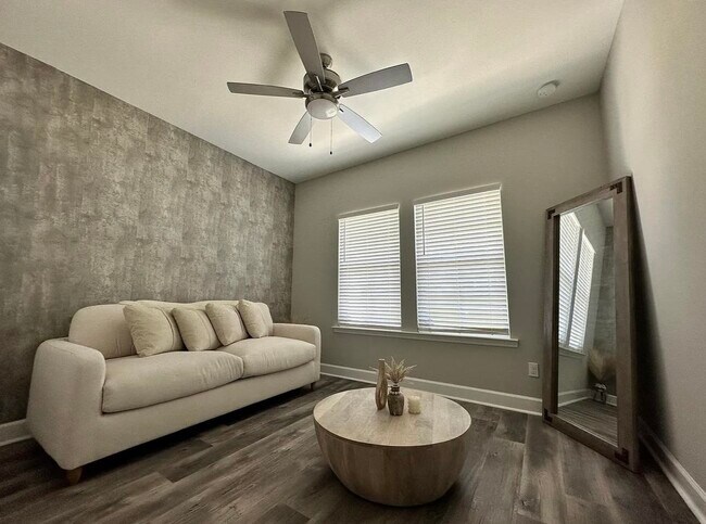 Building Photo - 929 Beaver Creek Way