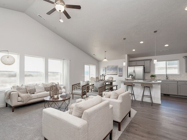 Building Photo - 3 Bedroom Home in Nampa with no back neighbors!!