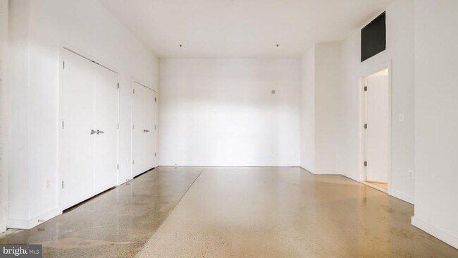 Building Photo - 444 N 4th St