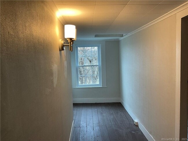 Building Photo - 268 Bow Ln