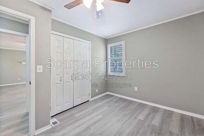 Building Photo - 734 N Walnut Creek Dr
