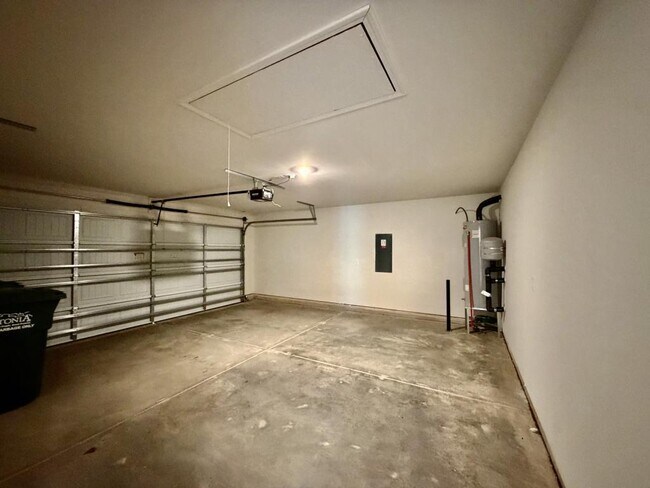 Building Photo - 3118 Maple Rdg Dr
