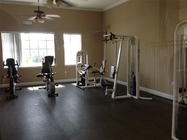 Building Photo - 6532 S Goldenrod Rd