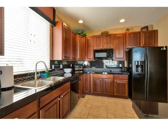 Kitchen - 5050 Wagon Box Pl