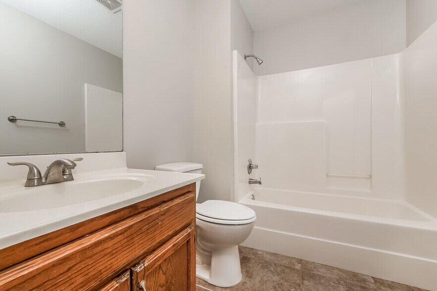 Building Photo - 3026 SW Shadow Brook Dr
