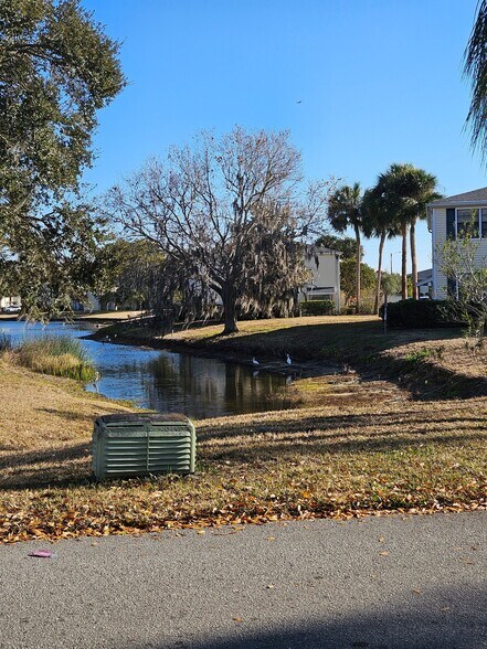 Building Photo - 129 Camphor Cir
