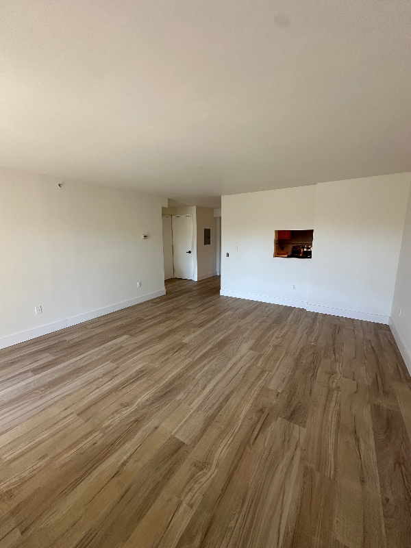 Building Photo - 2-21 Beach 80th St