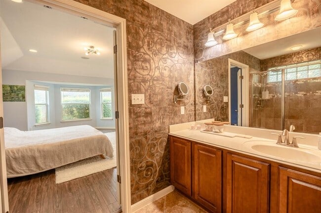 Building Photo - 1301 Rimstone Dr