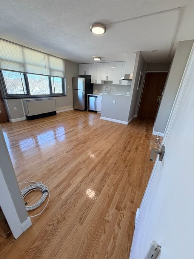 Building Photo - 1 bed in Belmont