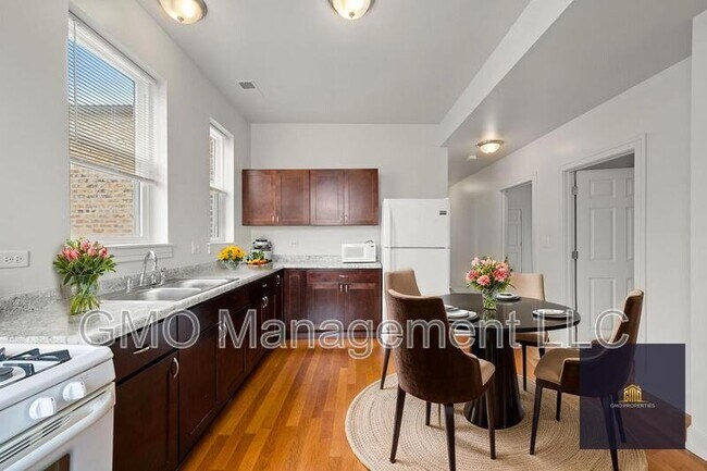 Building Photo - 4230 W Adams St