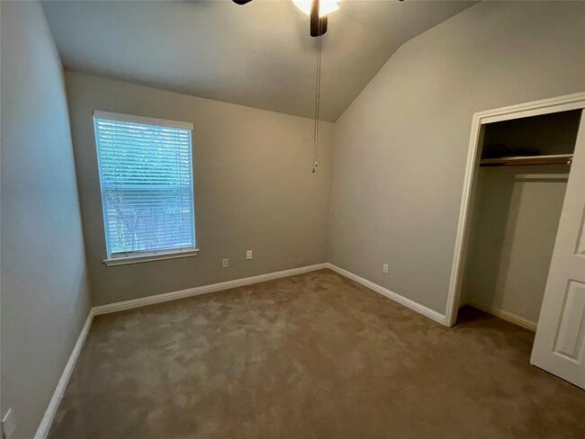 Building Photo - 10025 Mount Rainier Dr