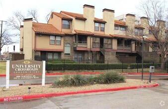 Building Photo - 4800 Northway Dr