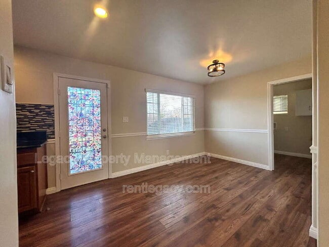 Building Photo - 7118 Watt Ave