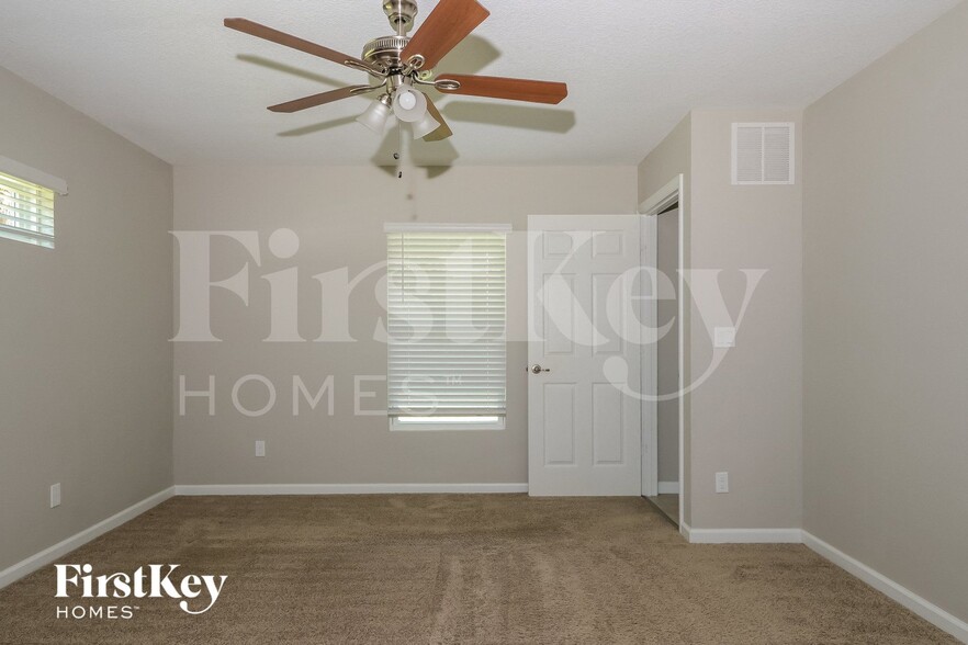 Building Photo - 3765 SW Darby Ln