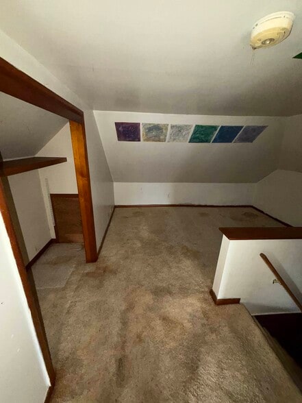 Building Photo - 504 S Seminary St