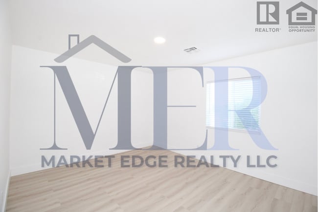 Building Photo - 4Bed/2Bath Home at Indian School/15th Ave! $399 MOVE-IN SPECIAL! Move-In Ready on 12/11/2025!