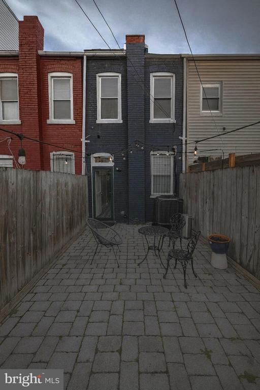 Building Photo - 1209 Florida Ave NE