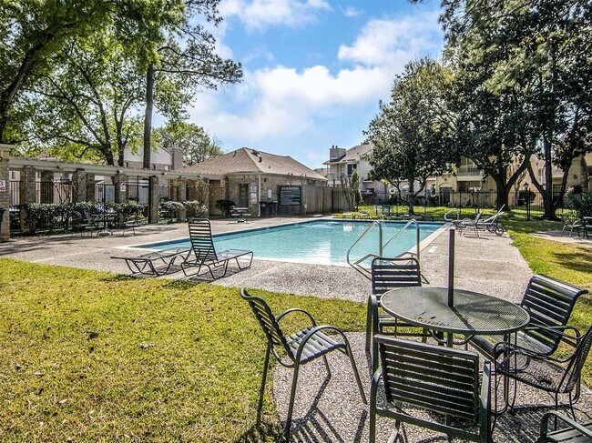 Building Photo - 746 Country Pl Dr