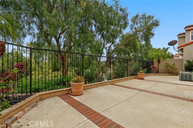Building Photo - 38 Colony Way