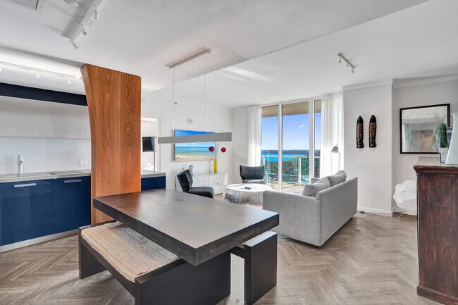 Building Photo - 2889 McFarlane Rd