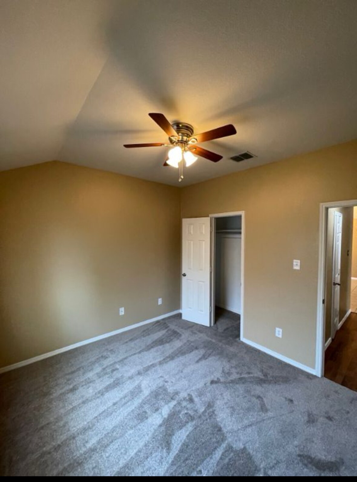 Building Photo - 8513 Autumn Creek Trl