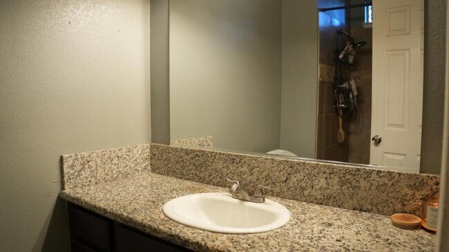 Building Photo - 7607 Harmony Oaks Way